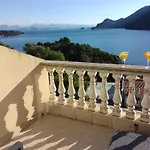 Laura - Mljet