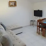 Laura - Mljet Sobra