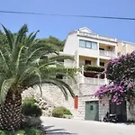 Laura - Mljet